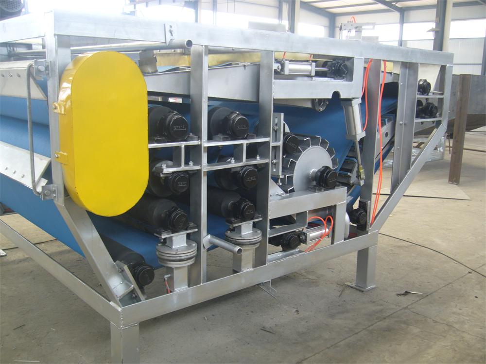 帶式污泥脫水機(jī) 帶式污泥脫水機(jī)