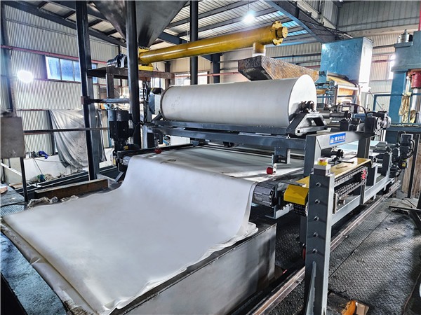 浙江客戶定制的智能超高壓疊層壓濾機(jī)，投入使用啦！