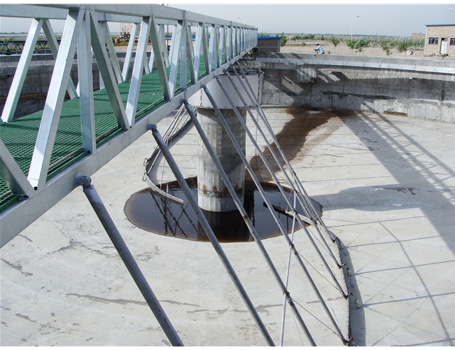 周邊傳動刮泥機